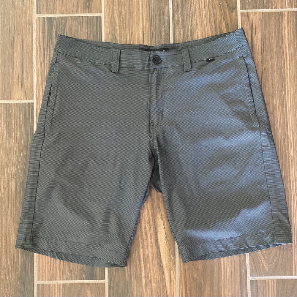 Travis Mathew Performance Shorts 32